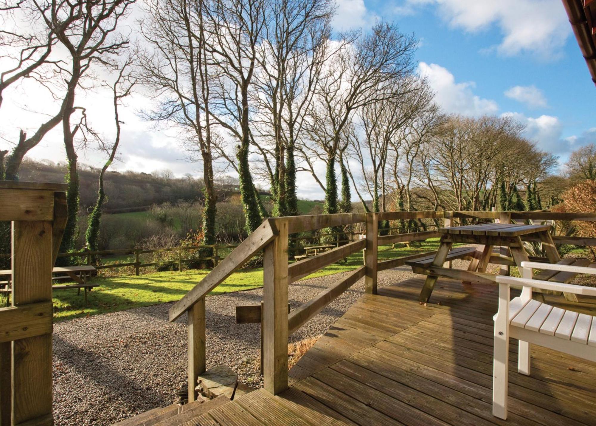Ivyleaf Combe Lodges Stratton  Exterior foto